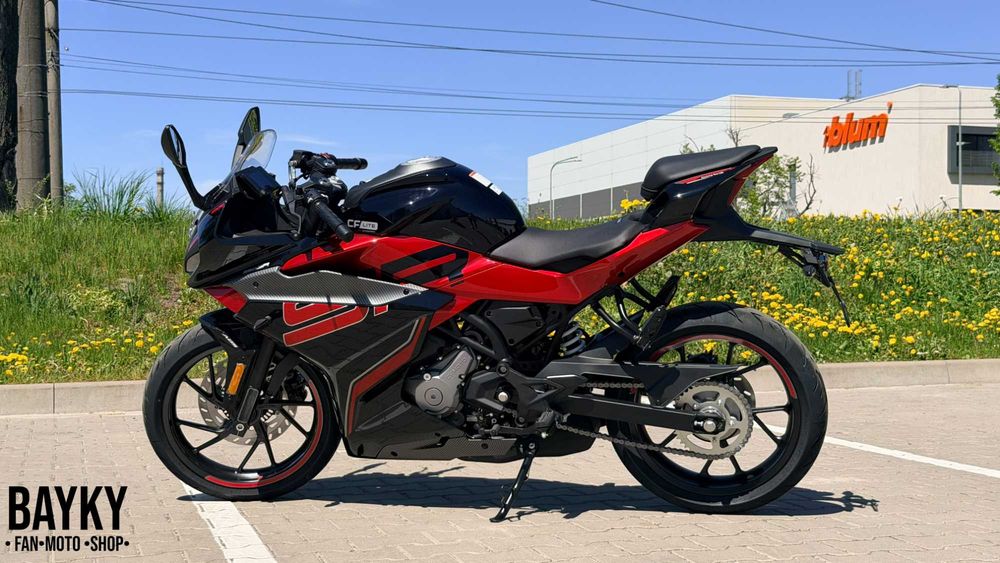 Мотоцикл CFMOTO 250SR Lite
