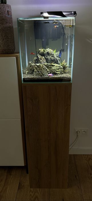 Akwarium Aquael – kostka 50 l + słupek | kompletne, gotowe do startu