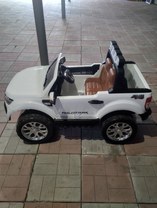 Дитячий Електромобіль Ford Ranger 4X4