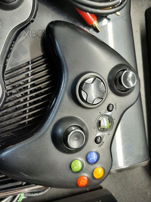 Xbox 360 250gb 2xpad kinect stojak okablowanie komplet