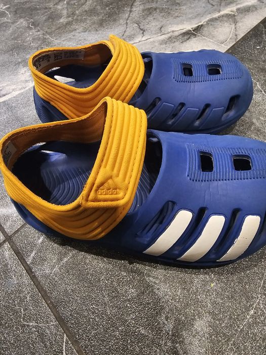 Sandały klapki chodaki Adidas 24 13.5 zsandal