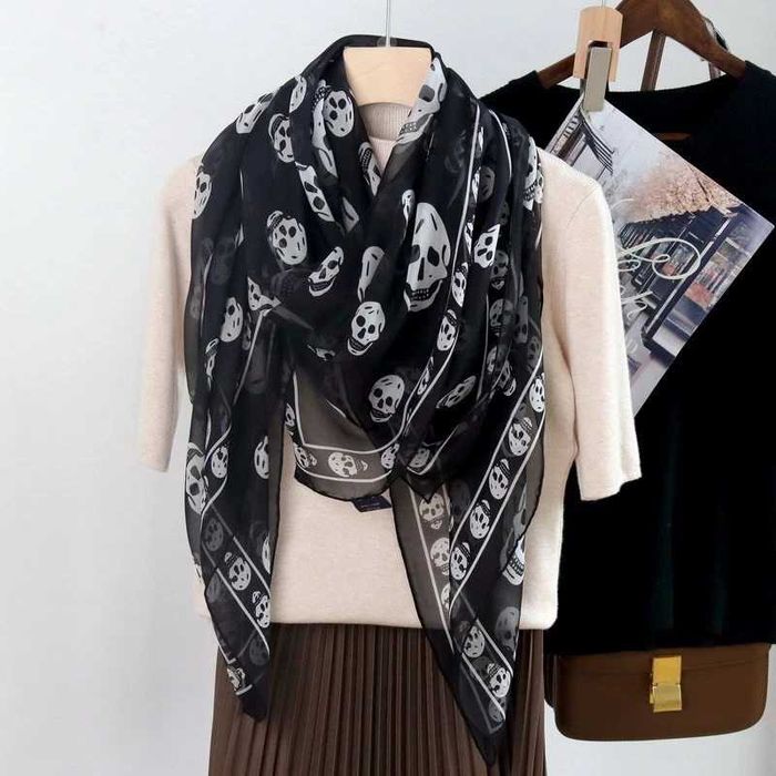 Шарф с черепами полупрозначный 160x50 см \ Alexander McQueen Skull Chiffon Scarf