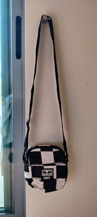 Bolsa OBEY Preta e Branca