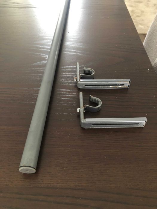 Varão de cortina IKEA - cinzento e branco