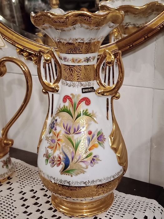 Cafeteira + jarra porcelana SNEROLL decoradas a mão com ouro 24k