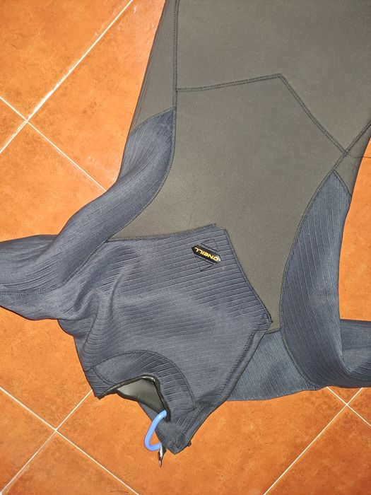 Fato de surf  novo O'Neill 4/3
