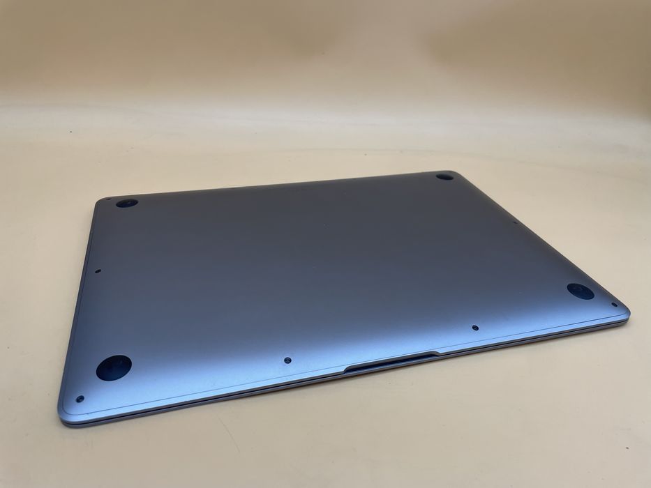 Macbook air m1 2020  256 gb ssd 8gb ! Всього 97 циклів