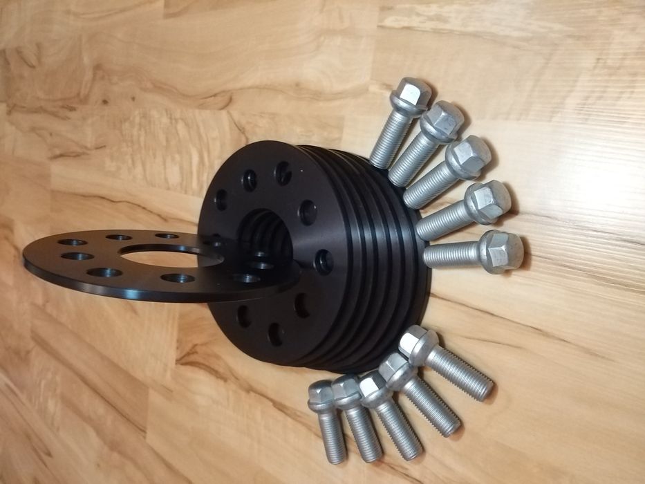 Проставки 5мм 0,5см PCD 5x112-100 DIA 57.1 для Audi Volkswagen Skoda