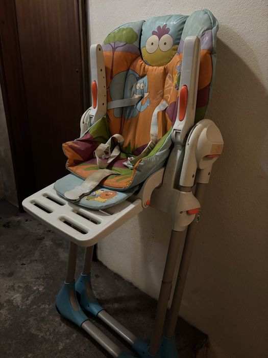 Cadeira de alimentação para bebé