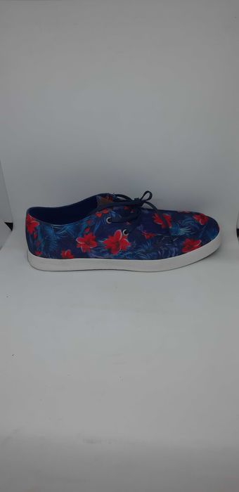 Продам новые кеды GIOSEPPO