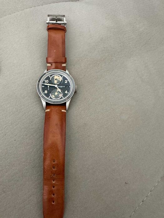 Montblanc 1858 Geosphere, Exploration Limited Edition com bracelete em pele castanha e caixa em aço.