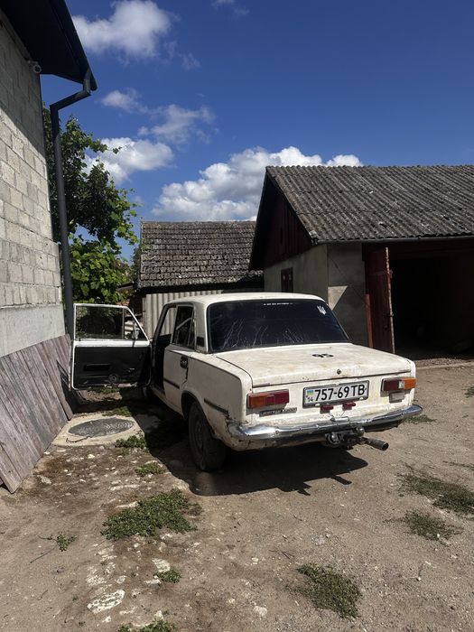 Продам ваз 21011