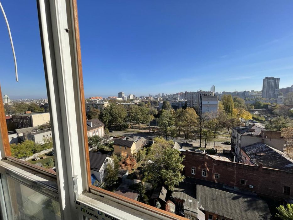 Продам 2ком. 77.8м2. + кладовка 4м2. ЖК Атлант ул. Антоновича,36