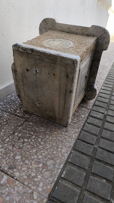 Caixa de correio em pedra