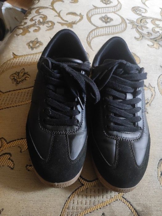 Кросівки жіночі cropp