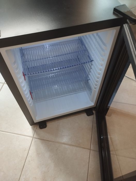Lodówka I Minibar Hartmann Tresore HTM T40-20 GD | Lodówka przeszklona hotelowa 34L