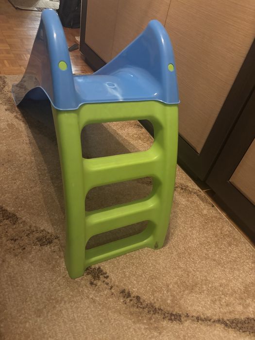 Zjeżdżalnia mała plastikowa