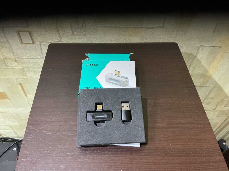 Bluetooth-трансмітер FiiO Air Link (Hi-Res, LDAC, aptX Lossless)
