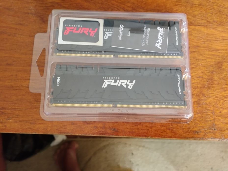 ОЗП Kingston DDR4 16GB (2x8GB)

К-ть

NS

1

A

14:01:2

3600Mhz FURY