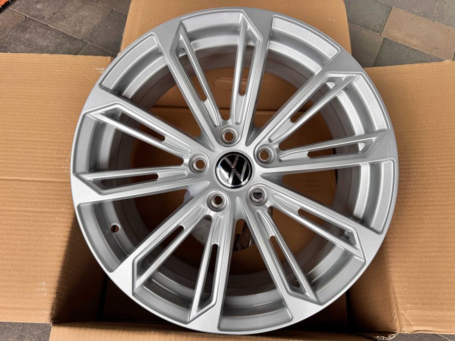 НОВІ! R17 5x112 7.5j et38 VW Touran Sharan Golf Jetta SKoda Audi 7 8