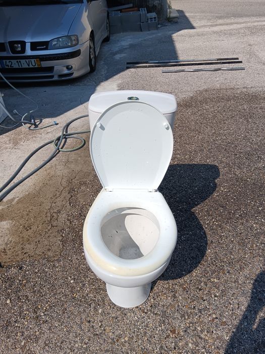 Lavatório e wc bom estado