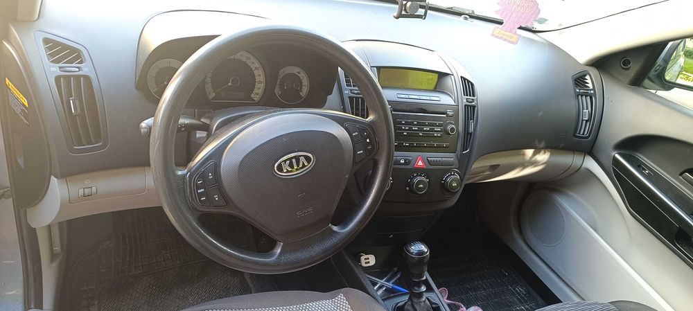 Samochód Kia cee'd hatchback 2007