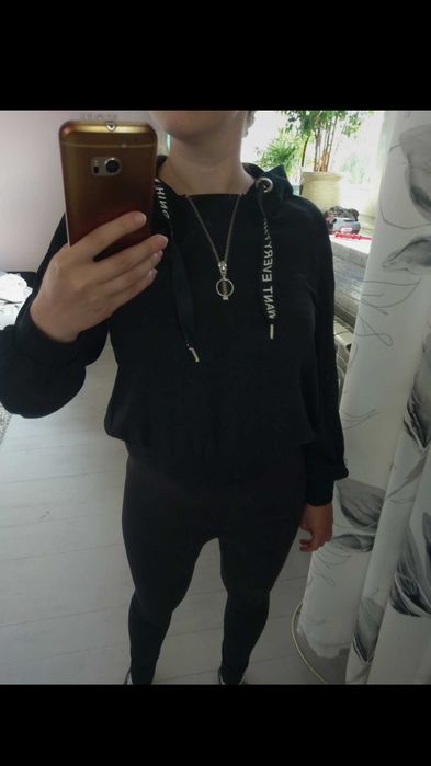 Bluza cienka krótka z kapturem