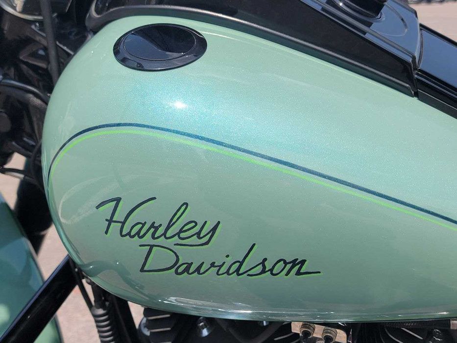 Harley Davidson Softail Deluxe Харлей Чикано стайл