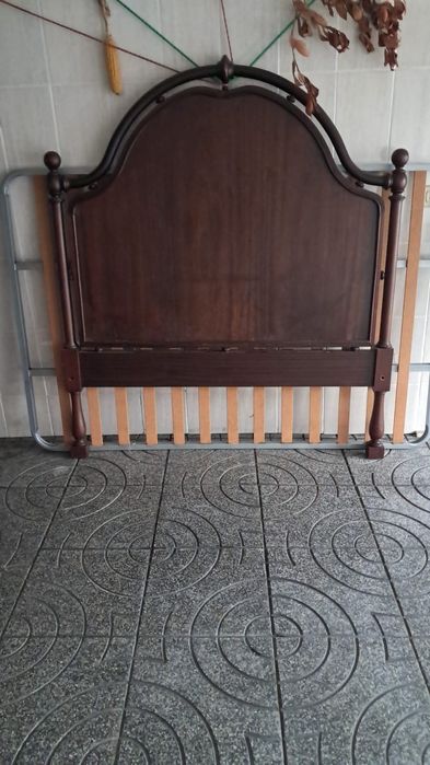 Cama madeira maciça