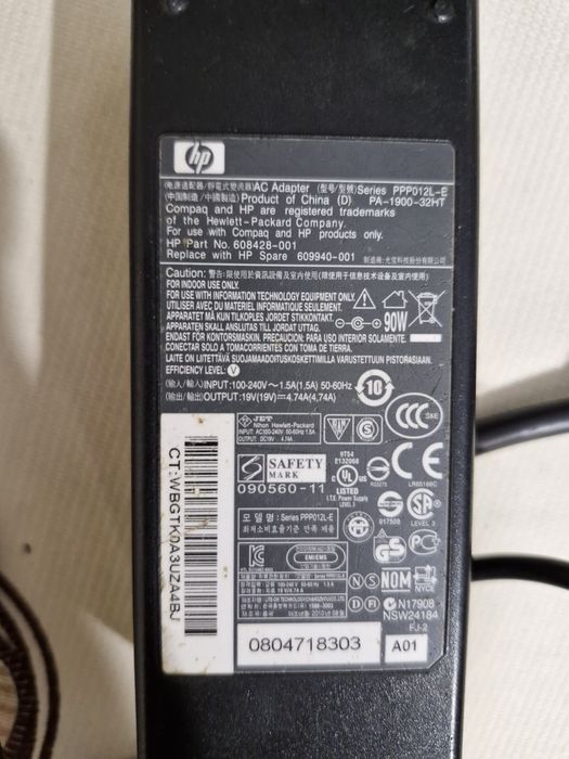 Продам зарядки до ноудбука Hp та dell d820