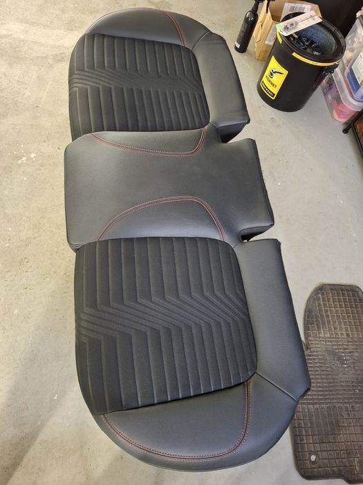 Kompleksowe czyszczenie aut. Pranie tapicereki