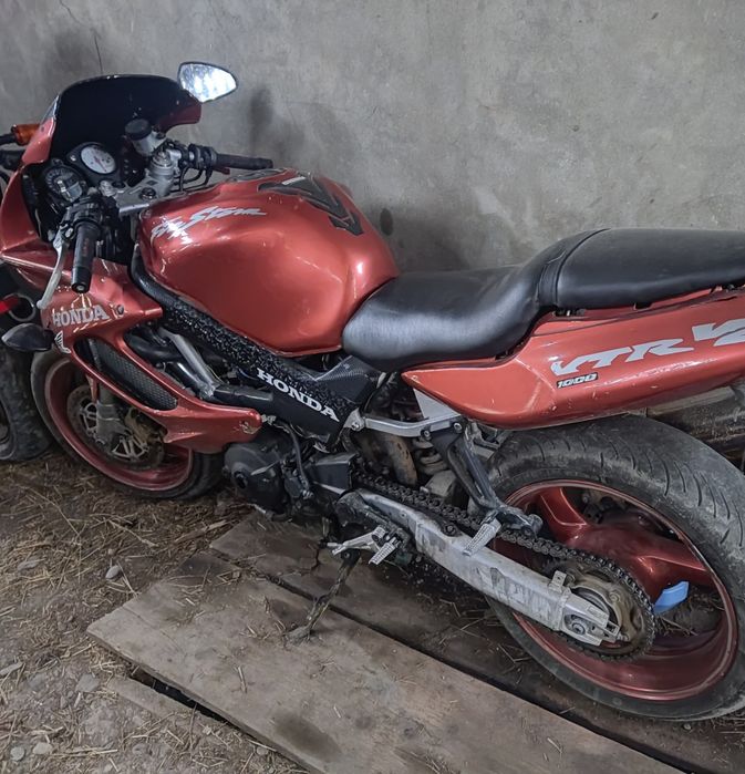 Продам мото VTR 1000