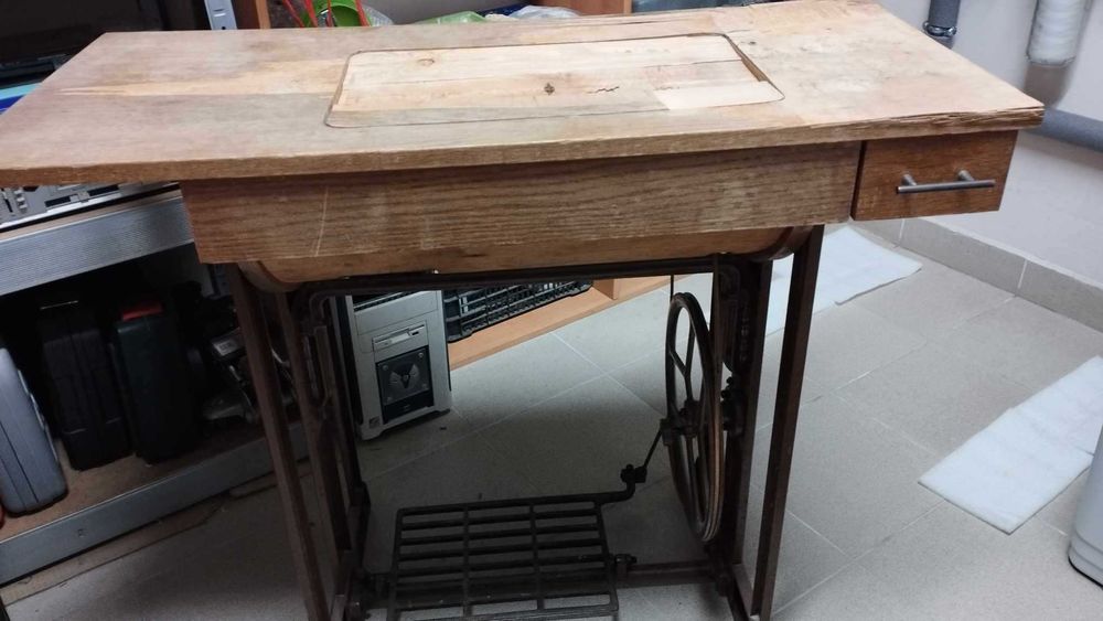 Maszyna do szycia -Łucznik 413