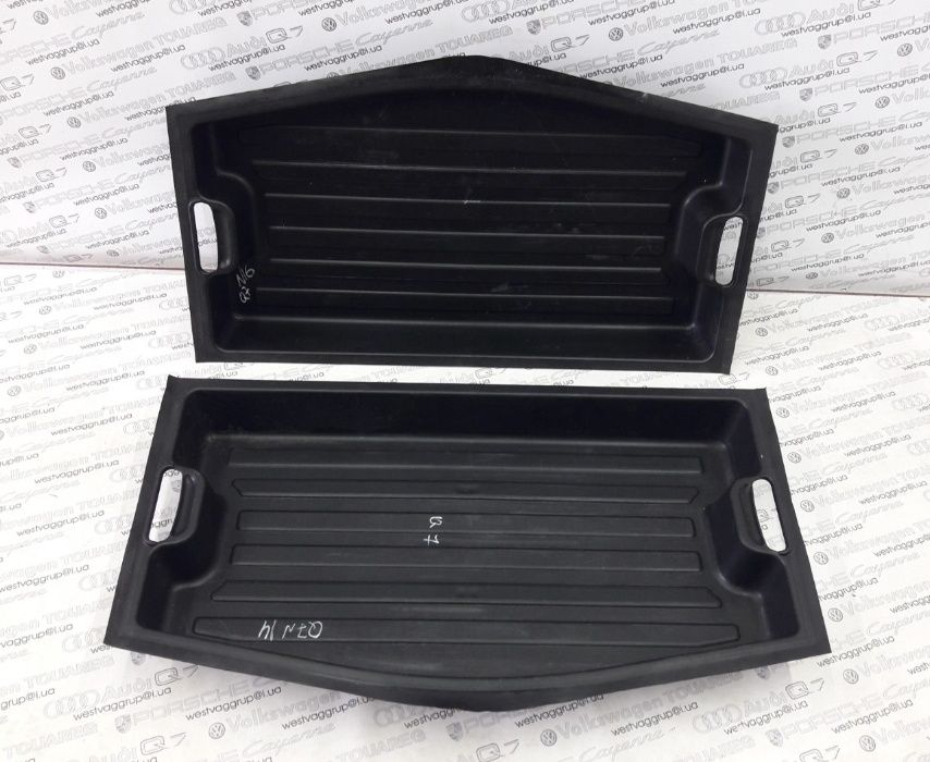 Полка багажника Audi Q7 / Ауди Ку7 / Аудi Кю7 2006 - 2015