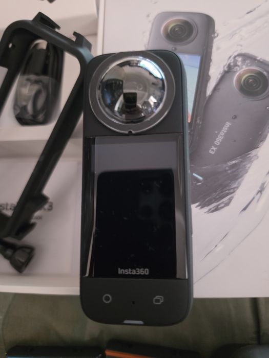 Insta   360   x3