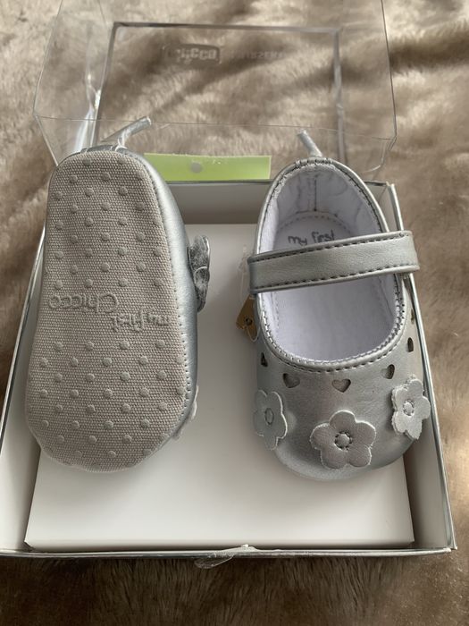 Взуття chicco для дівчинки
