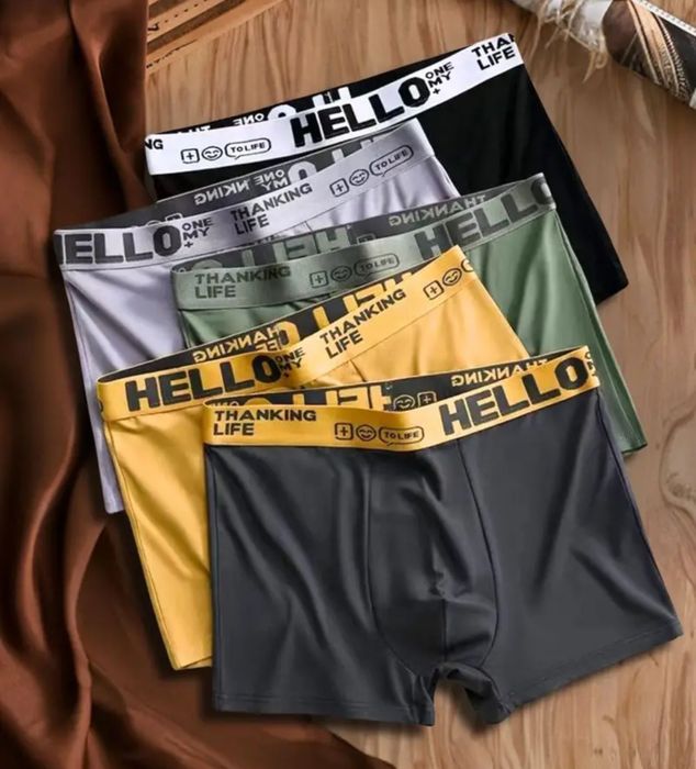 Костюмы, спортивные штаны, джинсы, свитшоты, футболки, боксеры