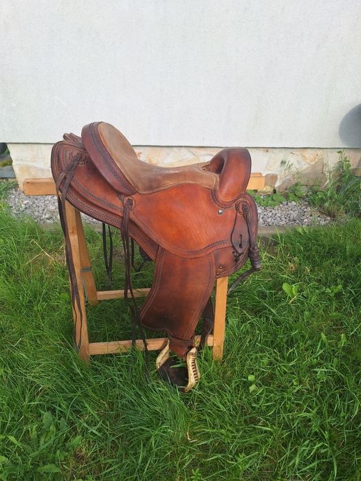 Siodla westernowe rozne