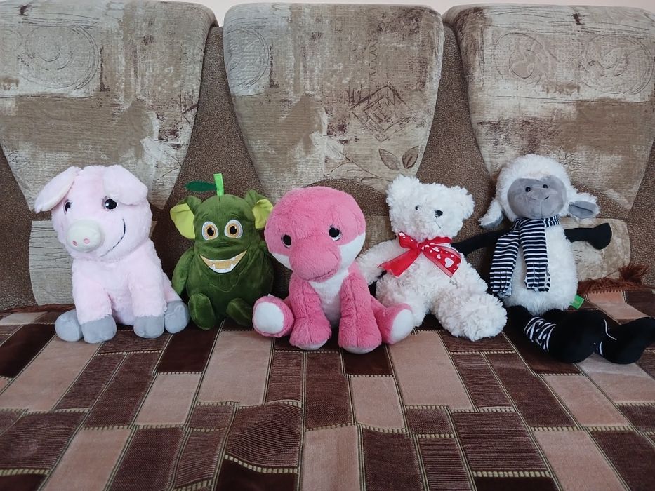 М'які іграшки дитячі.
