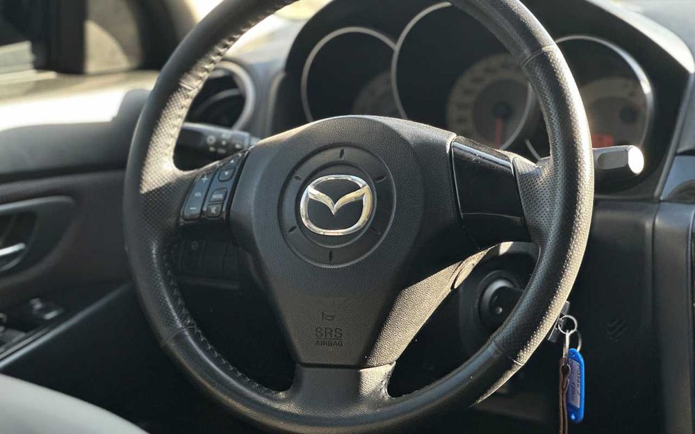 Mazda 3 2009 року