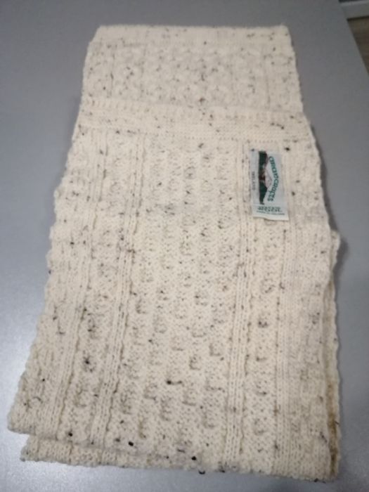 Szal damski z wełny owczej