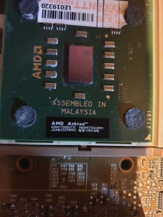 Soltek  SL-75DRV2, Athlon 1700, 256mb ram