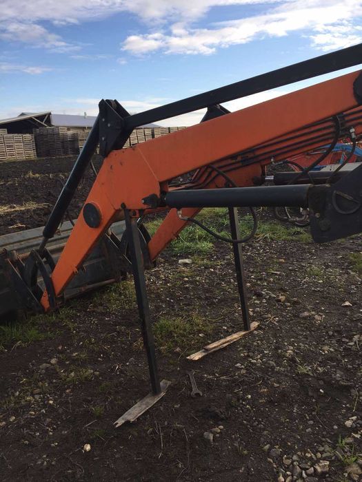 Навантажувач погрузчик для трактора