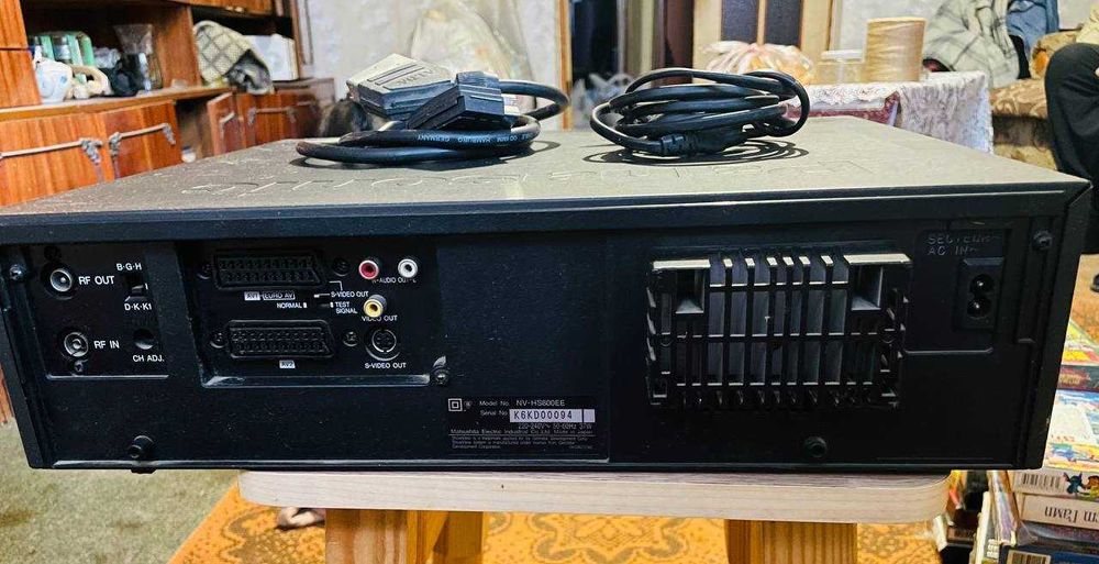 Видеомагнитофон Panasonic NV-HS800