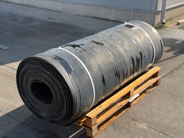 Taśma 1800 700kg 31,5m długości DO kosza rebaka kruszarki przesiewacza