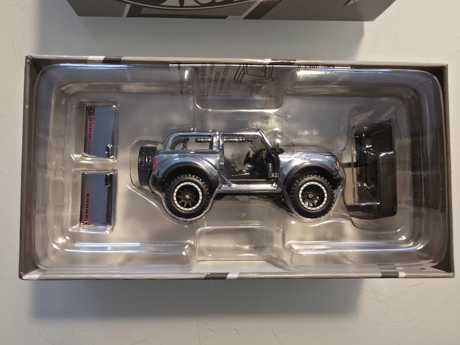 Chase RLC hot wheels ford bronco spectra flame