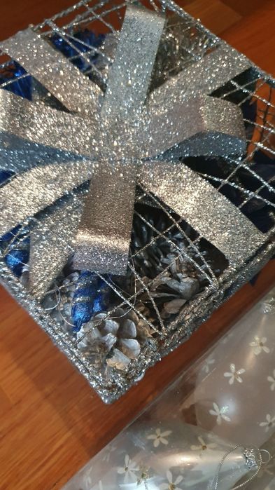Enfeites decorações de natal azuis e prateadas