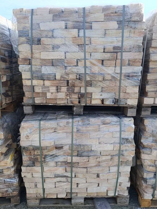 В продажі вогнетривка цегла