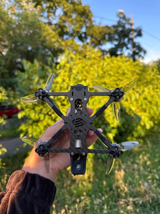 Компактний fpv дрон на цифровій системі dji 04 з GPS