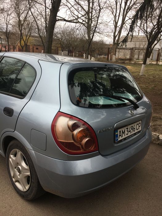 Nissan Almera хетчбек